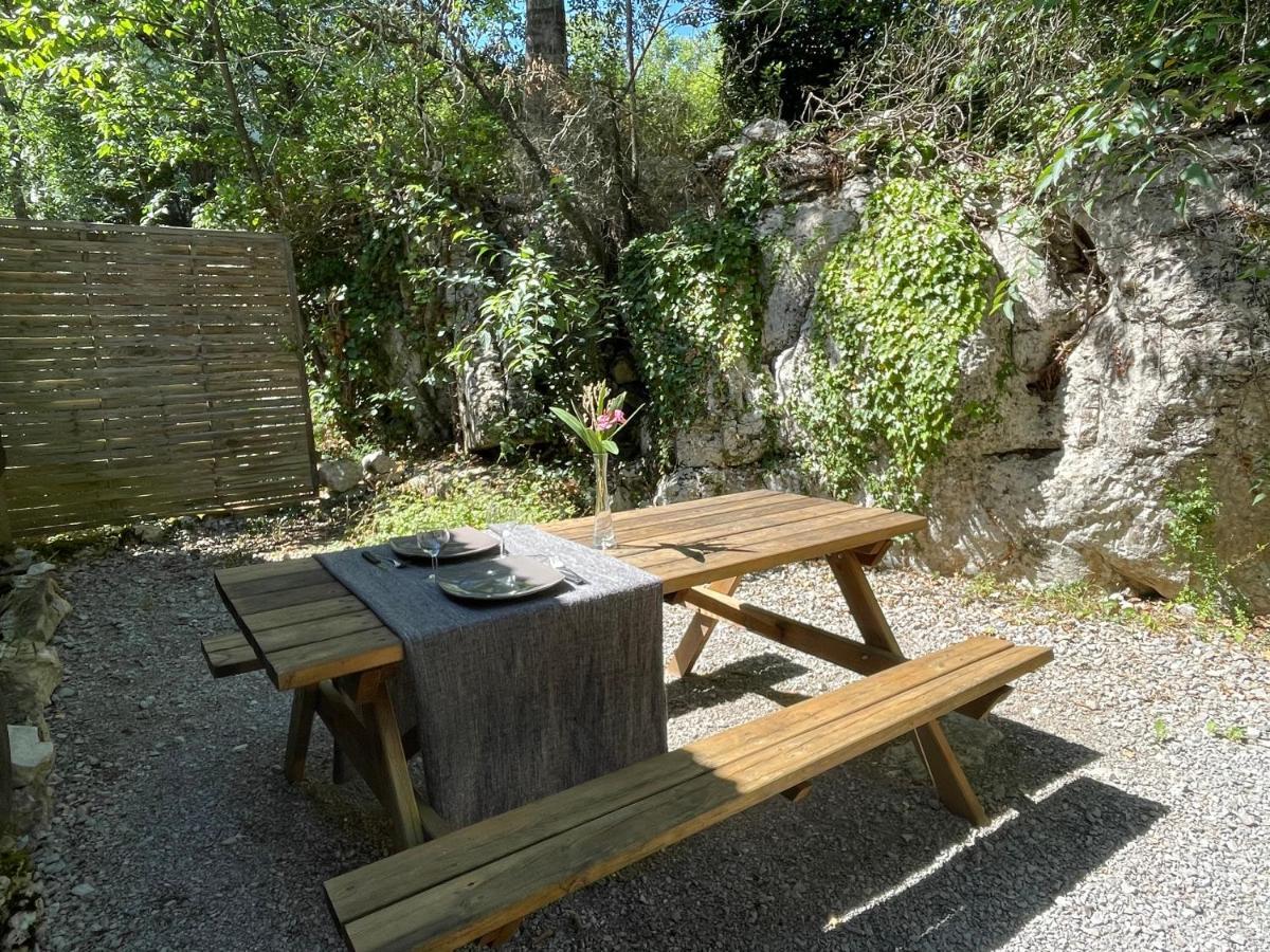 Les Chalets De Labeaume Exteriör bild
