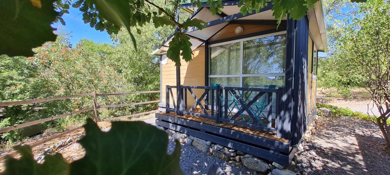Les Chalets De Labeaume Exteriör bild