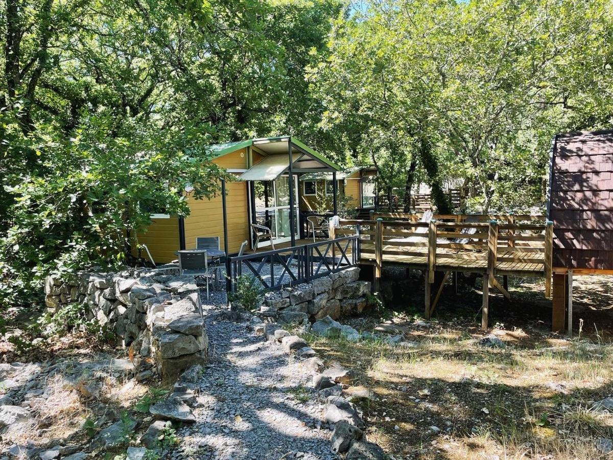 Les Chalets De Labeaume Exteriör bild