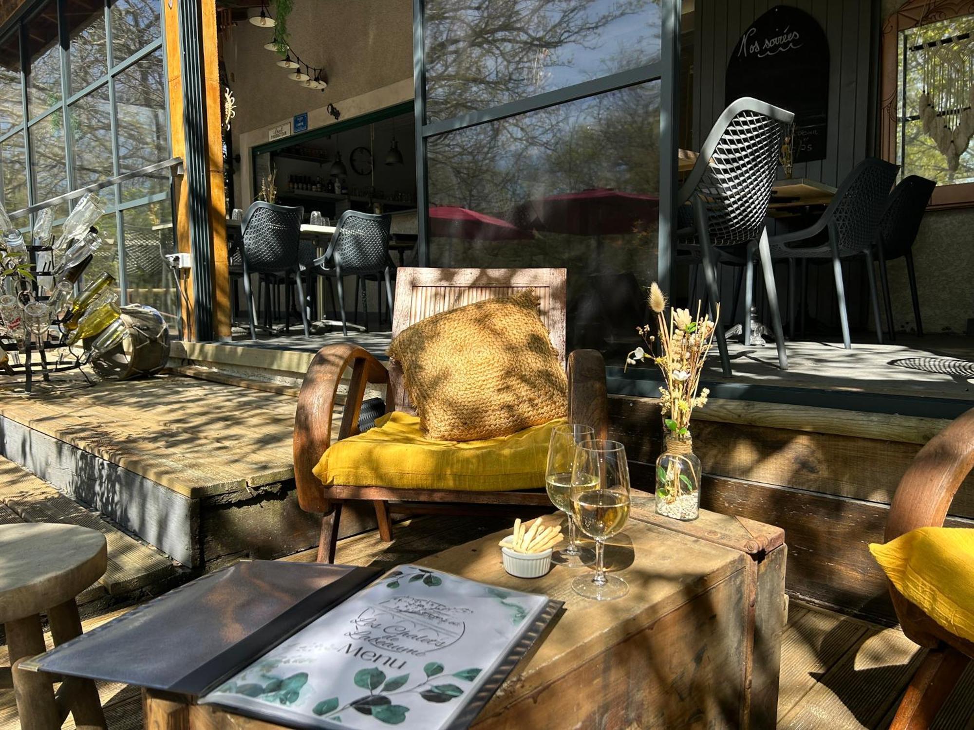 Les Chalets De Labeaume Exteriör bild